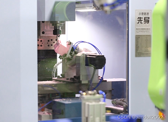 先导小型五轴联动数控加工中心