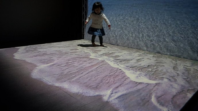 海滩在室内？虚拟现实创建的治愈世界