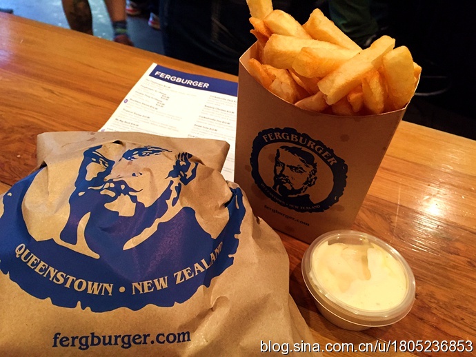 [转载]【纯净新西兰】漫步在童话小镇的秋天