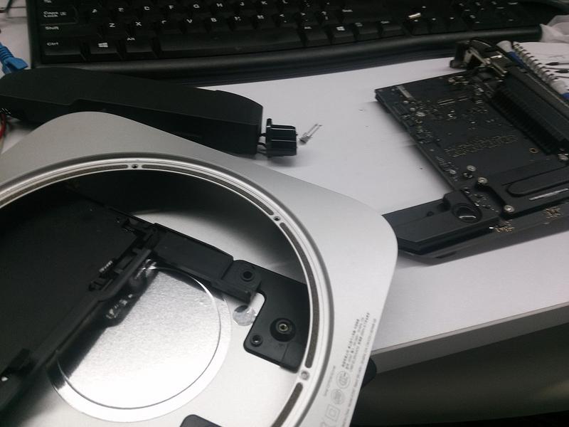 macmini-change-ssd-1