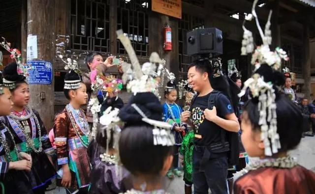 “AI”与“爱”满格下的百度地图：刻画真实世界，社会责任同行