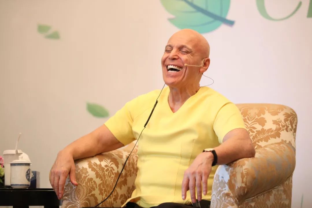 彼尚·安裘密,现年77岁,在伊朗出生,19岁时移民美国