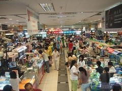 内存经销商穷困潦倒 七元午饭都赊账 