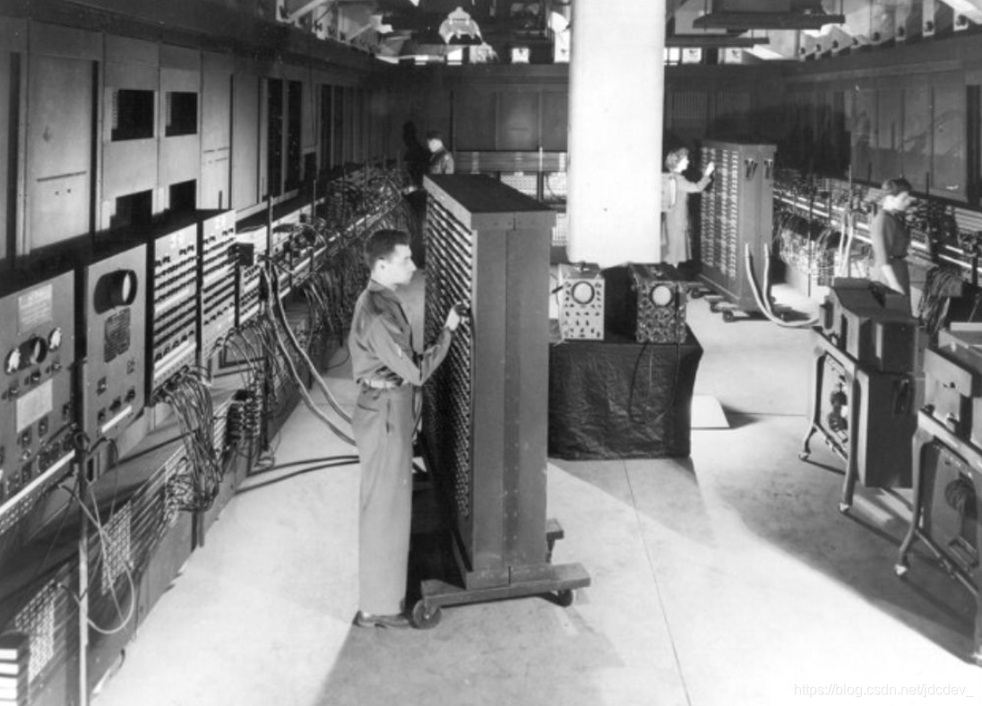 ENIAC在摩尔电气工程学