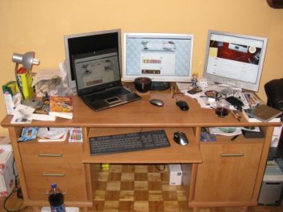 programmers desk.jpg