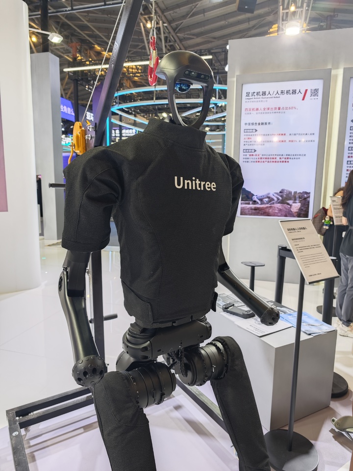 对话智谱AI CEO张鹏:技术革命已经够快了,别只盯着「超级应用」的结果 | 最新快讯_开发者_07