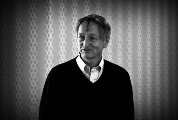 深度学习鼻祖Geoffrey Hinton帮你入门带你飞