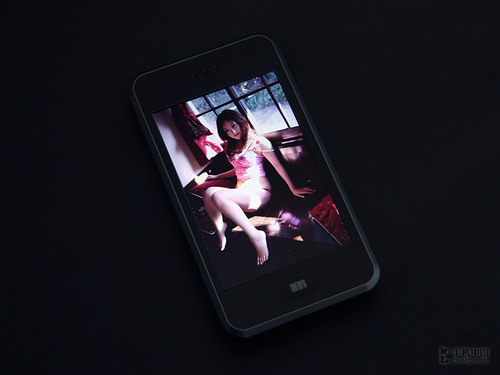 与苹果iPhone试比高! 魅族M8全球首测