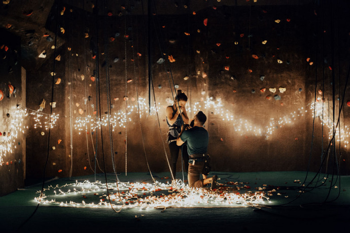 表白词上了宿舍墙！这么玩儿，你班主任知道吗？