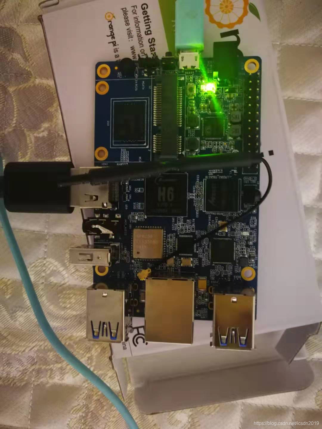 插USB口就可以供电