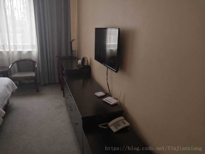 这里写图片描述