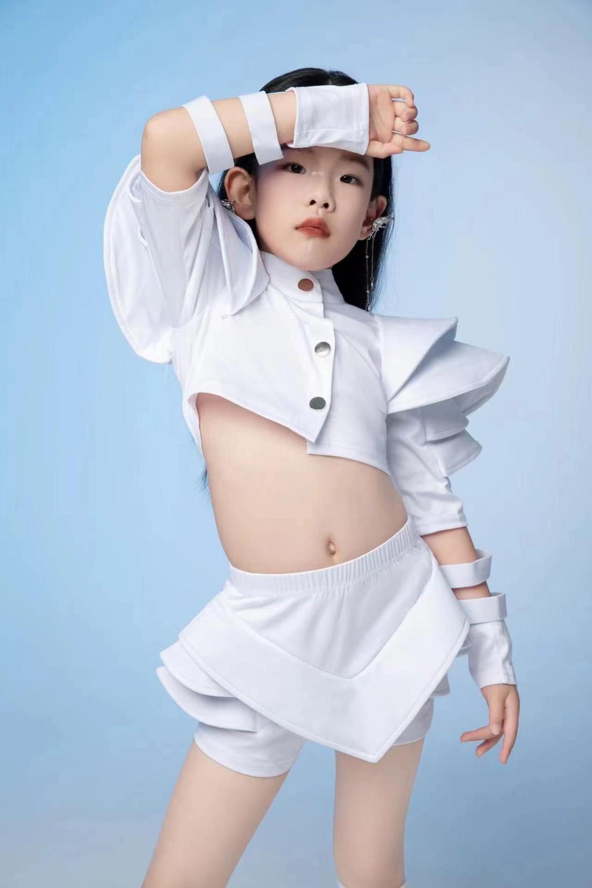 热爱无解 少年万丈光芒！形象大使【付雨萌】登陆第八季完美童模全球赛_Apple_05