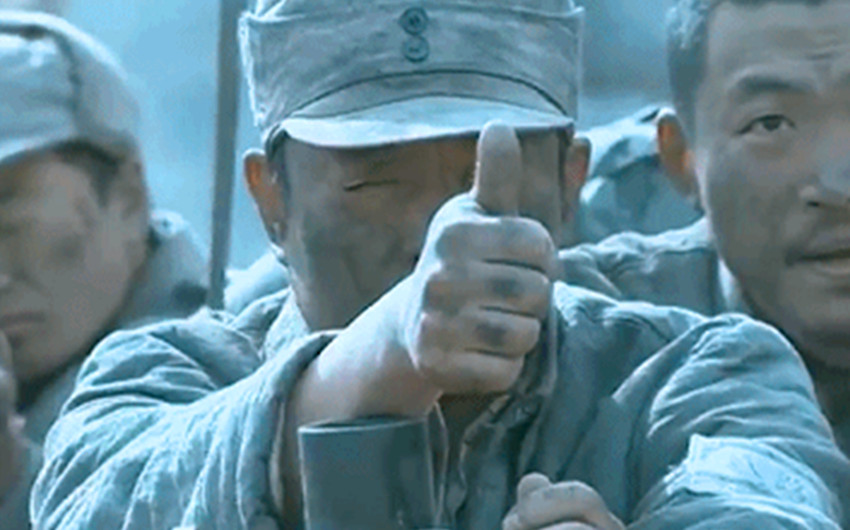 《亮剑》李云龙用大拇指测距离，这符合科学吗？