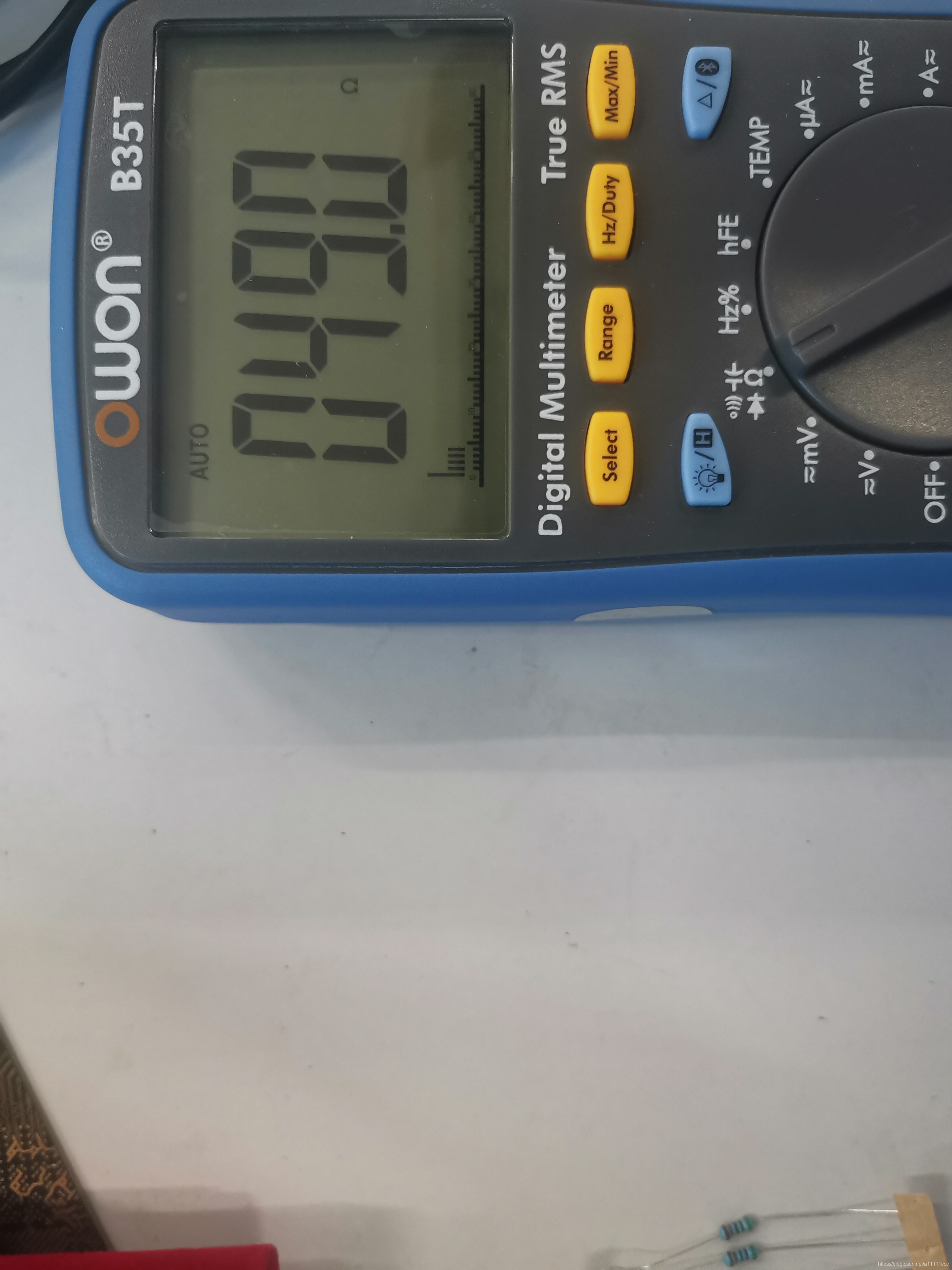 为啥万用表测量是49欧姆?????