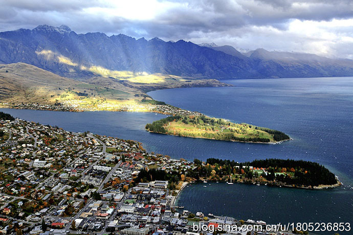 [转载]【纯净新西兰】漫步在童话小镇的秋天
