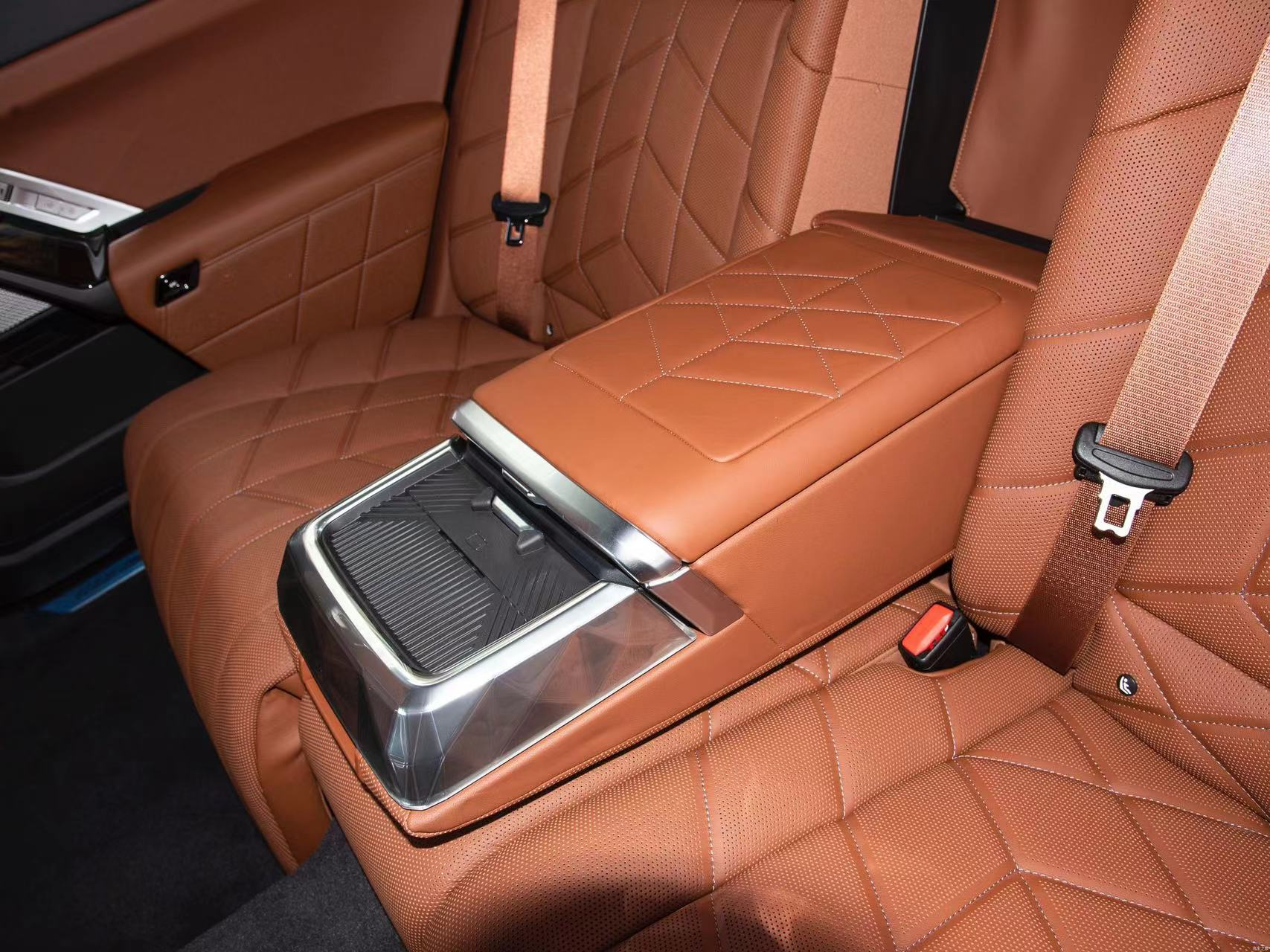 9月之前,千万别买BBA_宝马7系_03