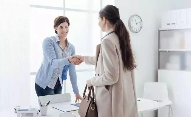 女白领发帖怒斥：华为文化加班是优势，说话做事不负责是优秀品质