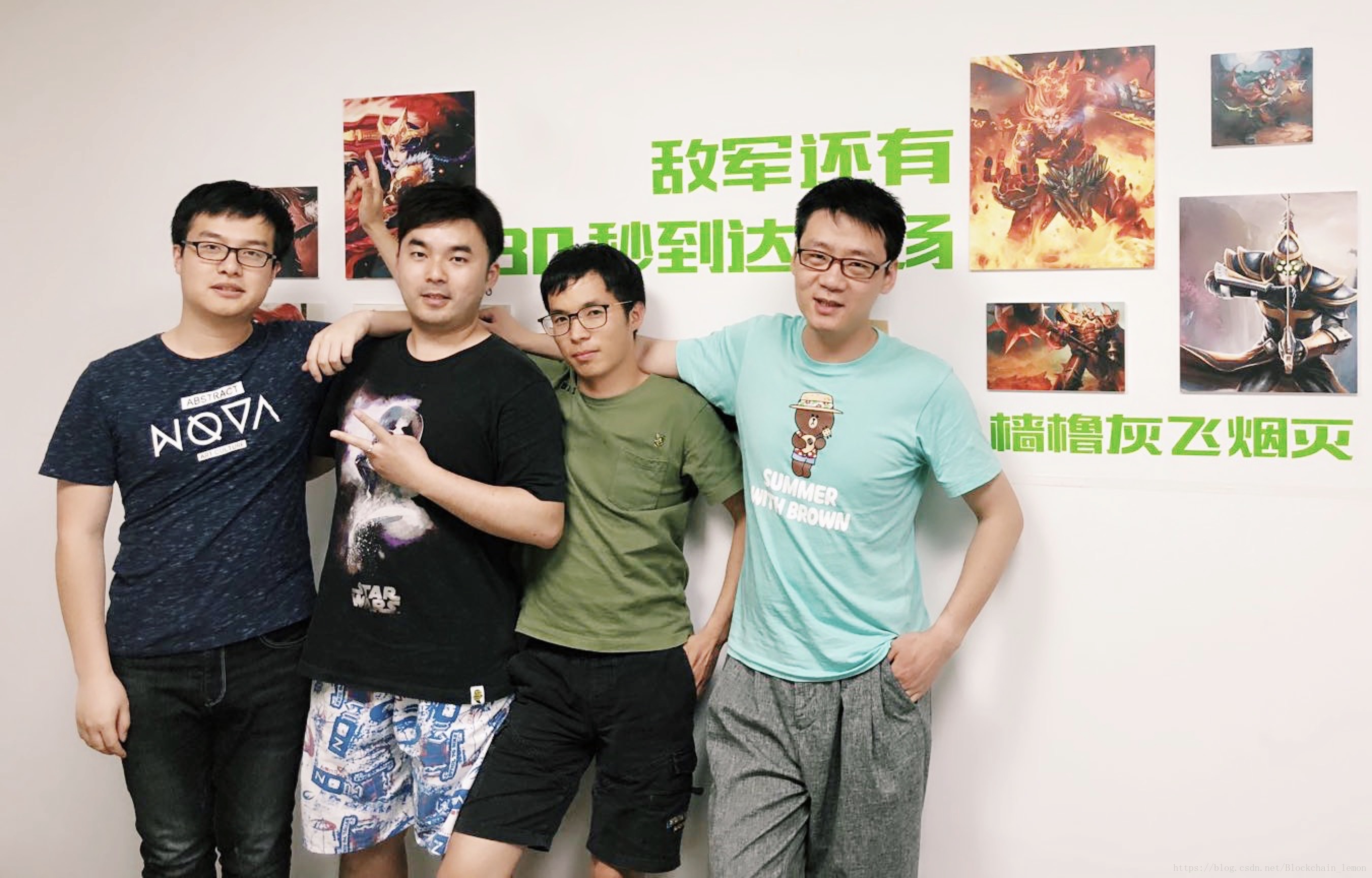 这里写图片描述