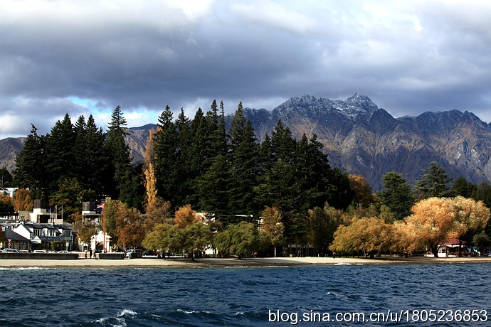 [转载]【纯净新西兰】漫步在童话小镇的秋天