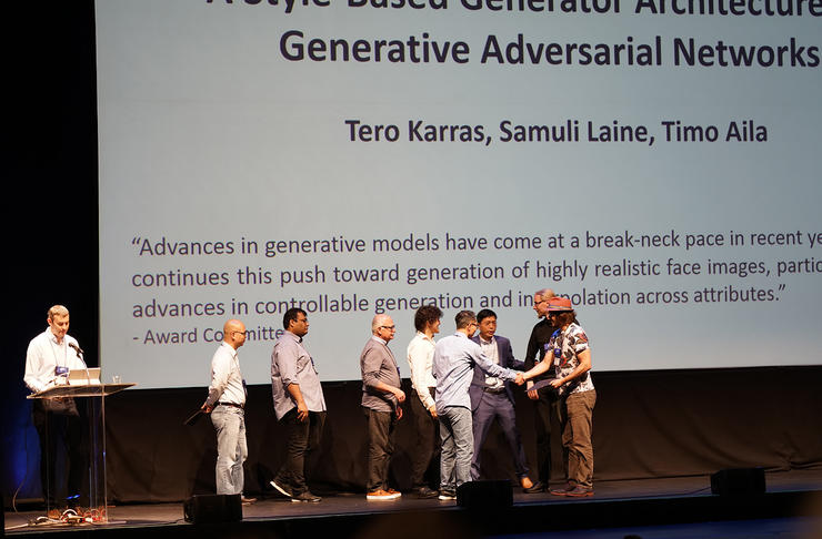 CVPR2019开幕与颁奖仪式：最佳论文完成不可能的任务，上万参会者共建全球化盛会