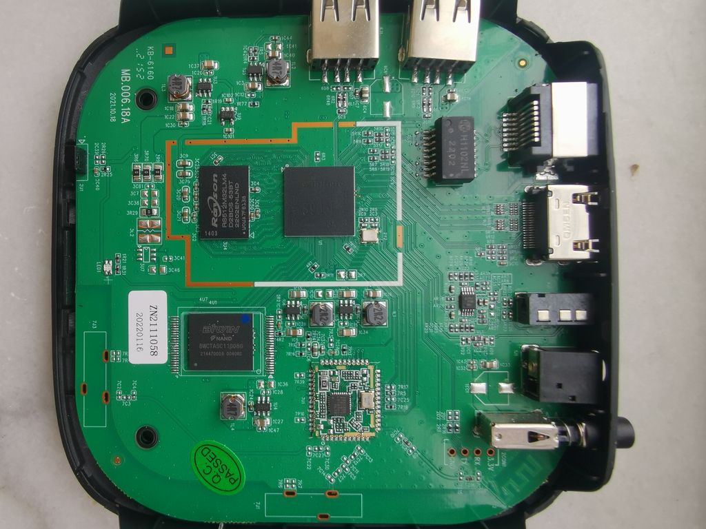 S905L3A(M401A)拆解, 运行EmuELEC和Armbian