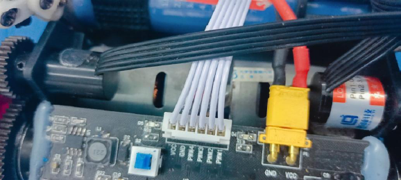 ▲ 图 3.1车模安装的两个编码器