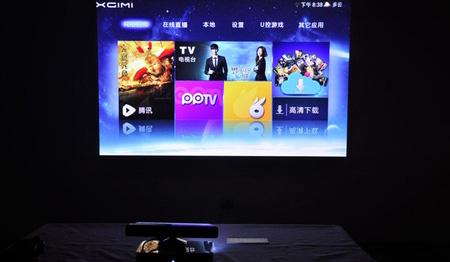 极米CEO钟波:电视智能之后将是无屏化