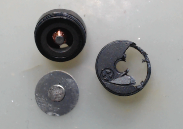 小型蜂鸣器内部驱动电路