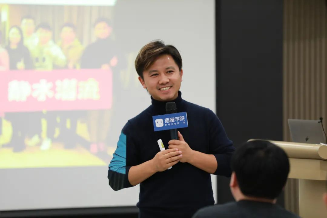 为什么我劝你不要太把领导当回事?