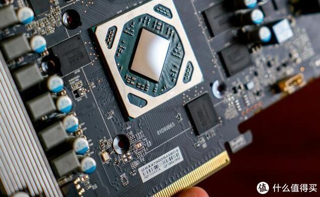 当然了，即便5年显卡还没坏，但它的性能也早已无法流畅运行当下最新的主流游戏了。