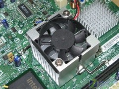 板载Atom处理器 上网专用主板低价到货