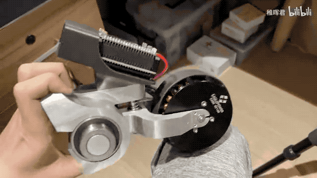 9da3274680b7c6b87d6054b1946be383.gif