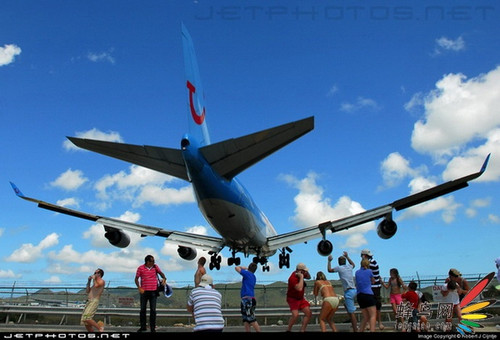 机场危险,请勿靠近 - 肥川 - 有妳 有我 有情 有钕 有钱 有电 机场危险,请勿靠近