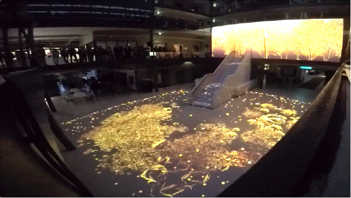 神奇而又震撼，沉浸式立体投影秀