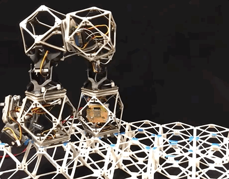 a3f4f452056ab5de39eaf3db554a4ec8.gif
