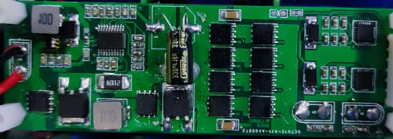 ▲ 电源驱动板板实物图