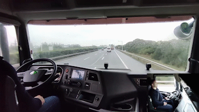 智加助解放完成“自动变道”国标验证,唯一量产自动驾驶重卡过考