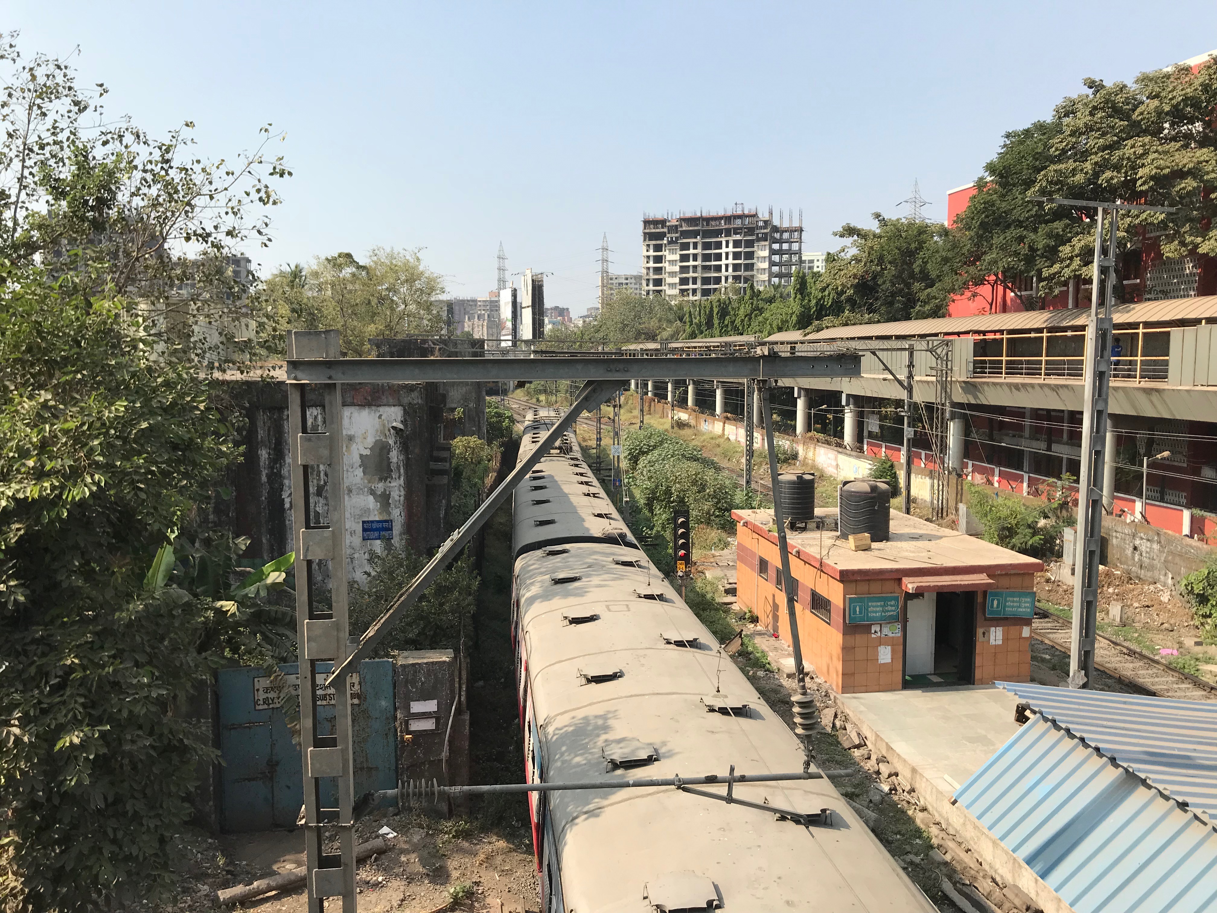 Chembur railway station