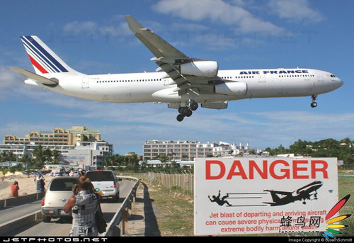 机场危险,请勿靠近 - 肥川 - 有妳 有我 有情 有钕 有钱 有电 机场危险,请勿靠近