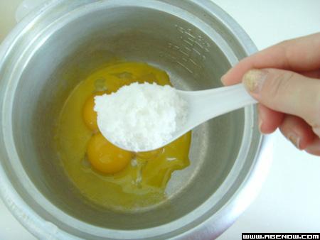 用电饭锅做蛋糕的做法