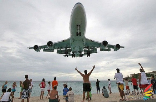机场危险,请勿靠近 - 肥川 - 有妳 有我 有情 有钕 有钱 有电 机场危险,请勿靠近