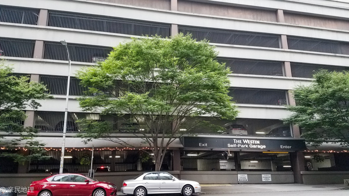 亲民地理-第44期-美国的车文化