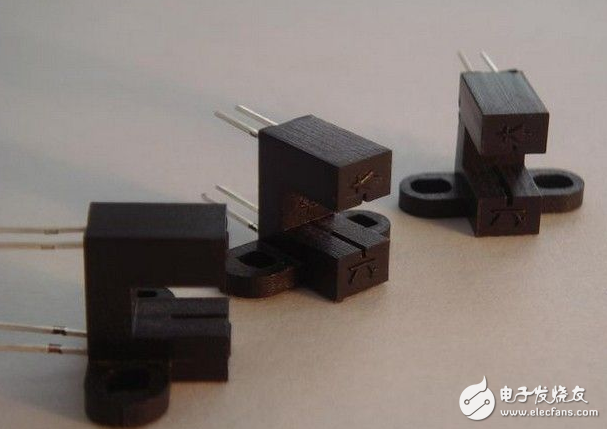 光耦的CTR值是什么？有什么用？