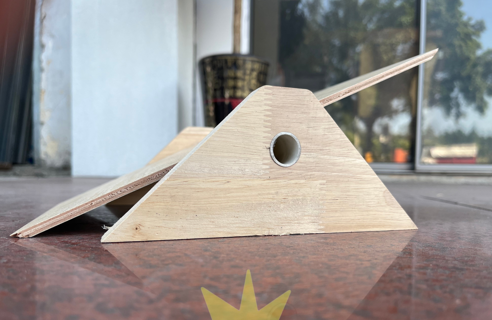 ▲ 图1.3.7 跷跷板实物图