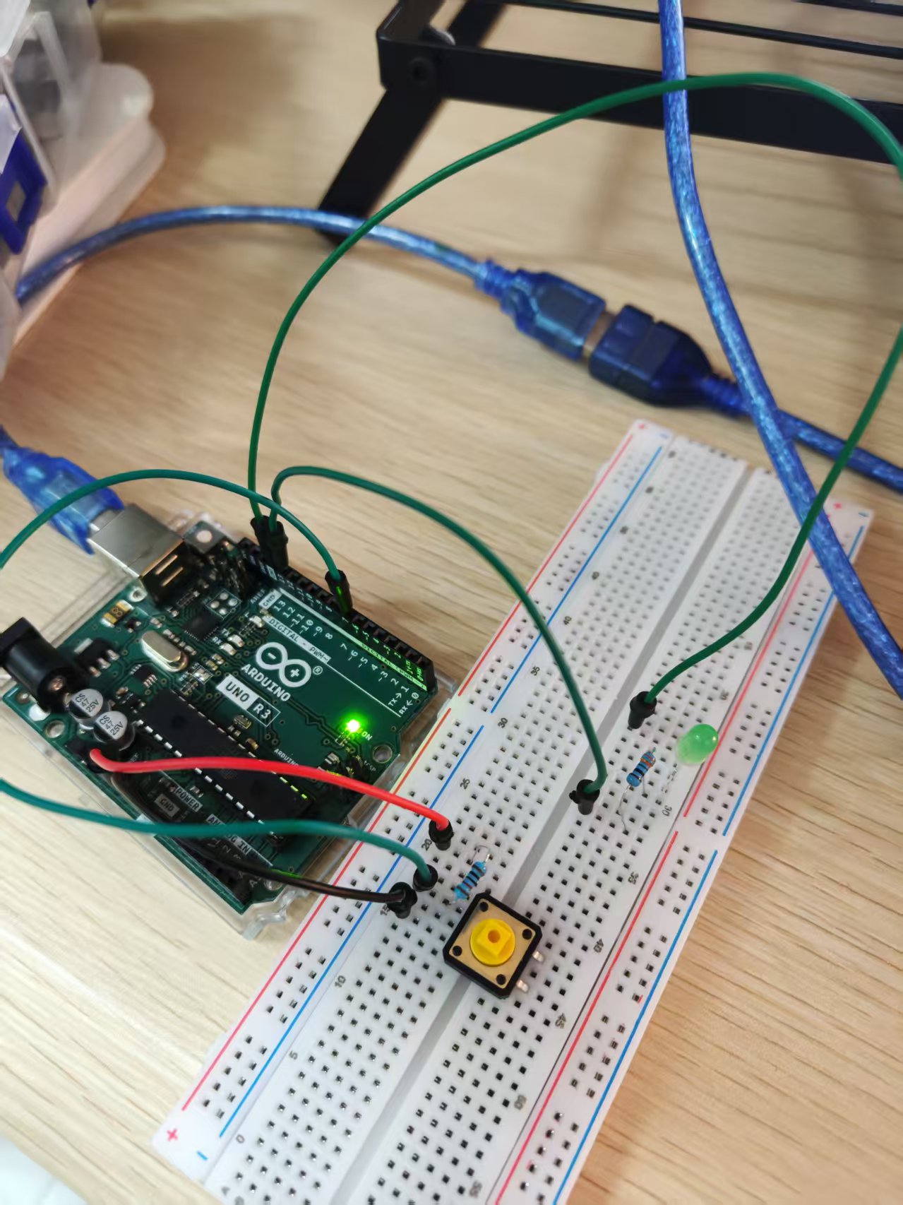 Arduino连接开关实验 以及Arduino开关连接LED灯实验_uno开发板连接面包板-CSDN博客
