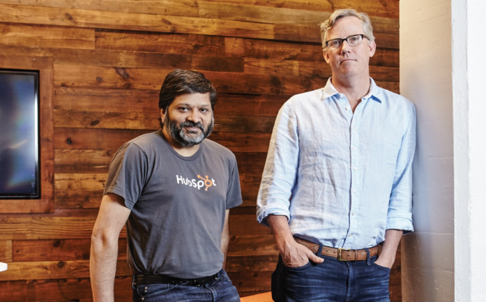 谷歌AI 驱动下的 CRM 格局重塑:深度解析 HubSpot 及其被 Alphabet 潜在收购的商业逻辑