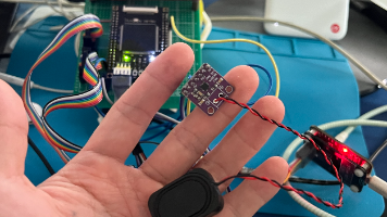 STM32上使用HAL库完美实现驱动MAX98357声卡模块(I2S+DMA+音频环形缓冲区)封面图