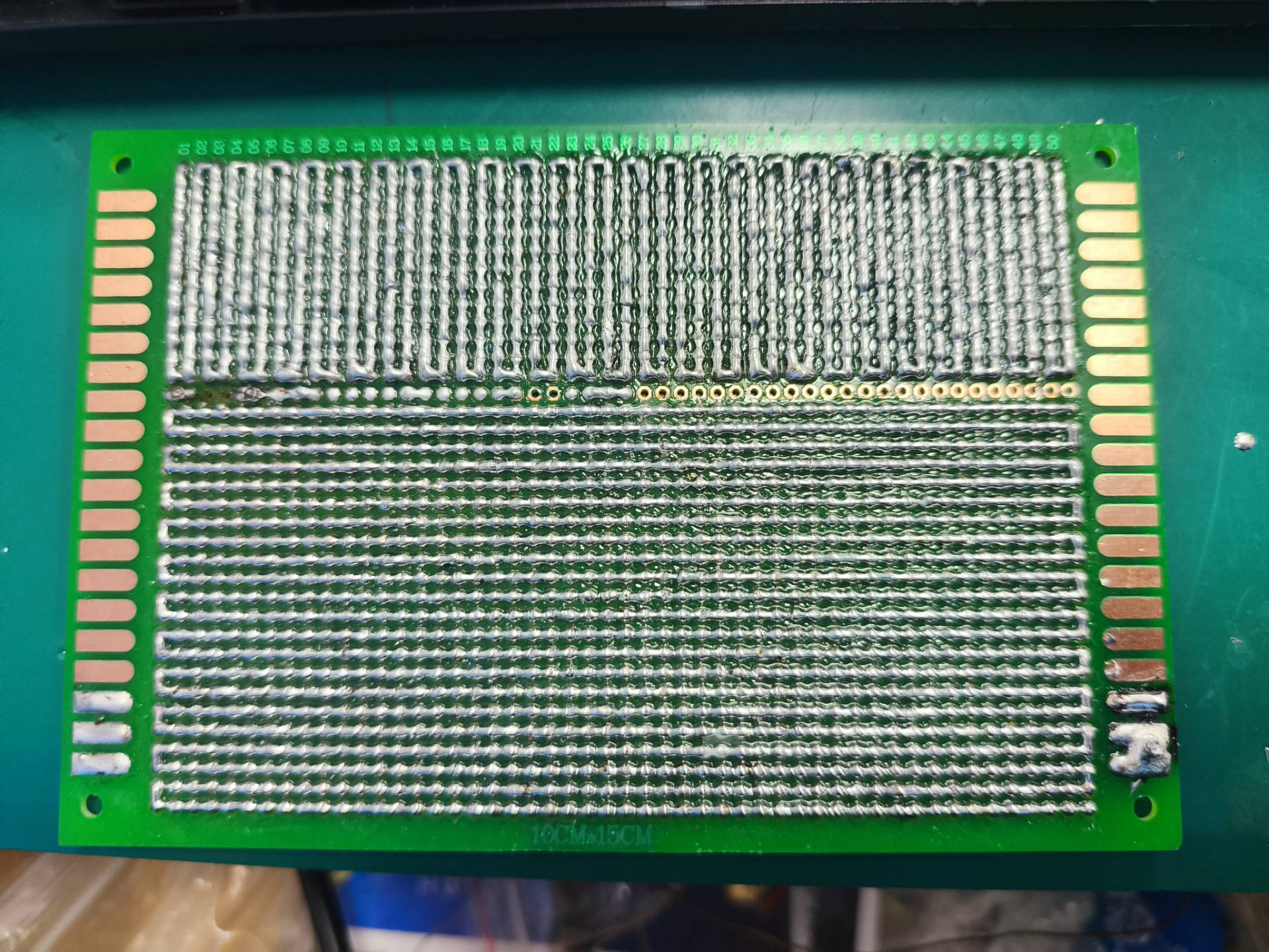 适合新手的洞洞板、贴片板、PCB 插件试板焊接指南:_洞洞板焊接-CSDN博客