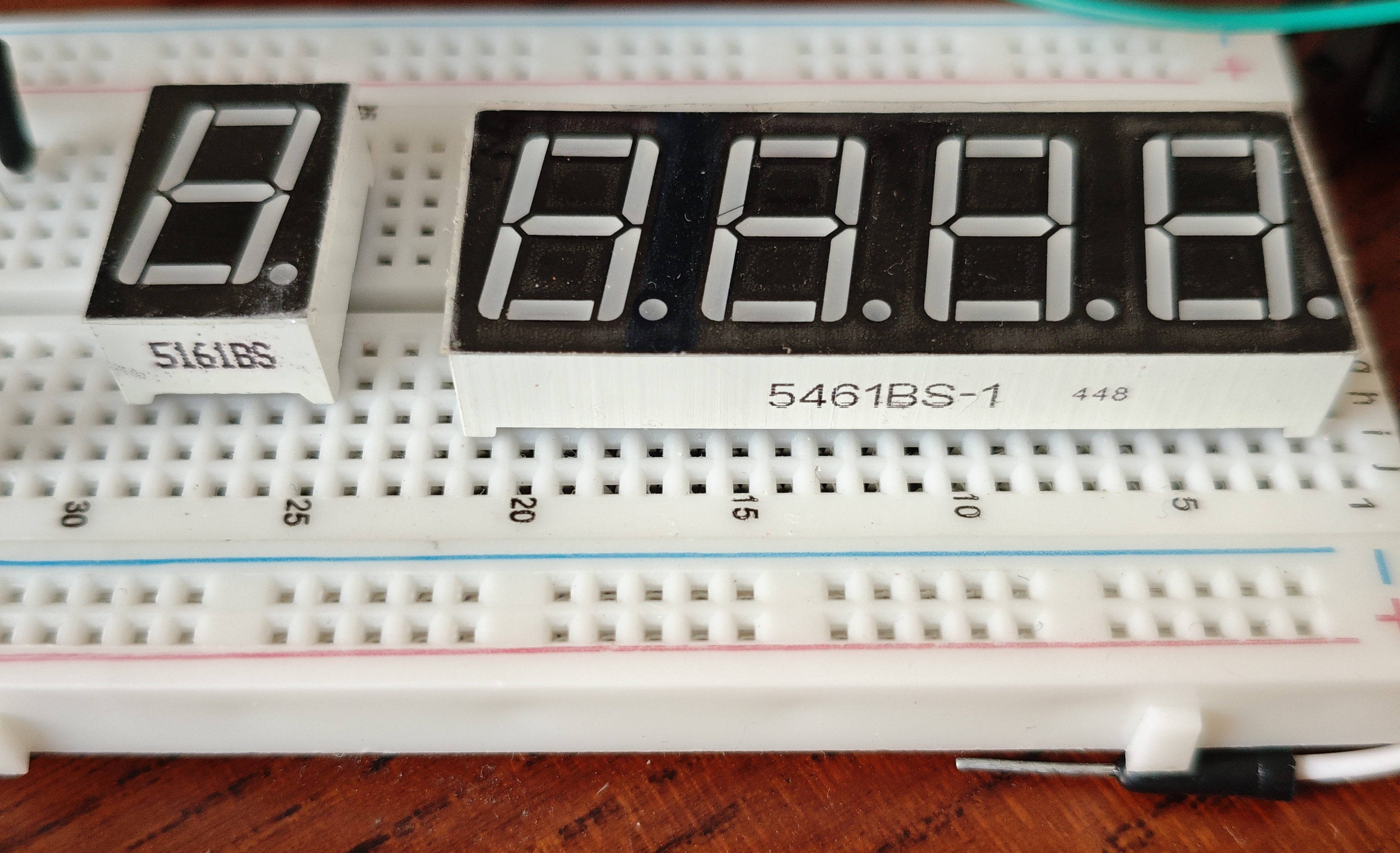 四位数码管引脚功能及缺失后果详解_5461bs-1-CSDN博客