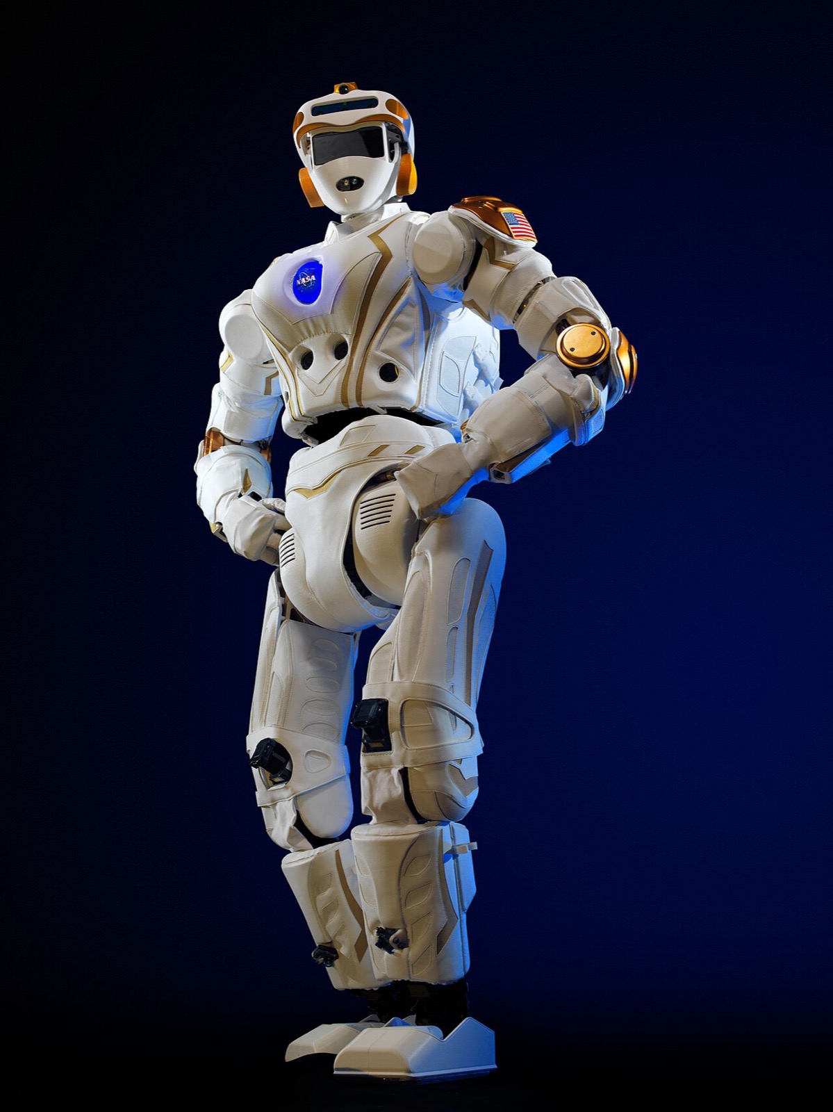 图:NASA的Valkyrie人形机器人，人形机器人赛道吸引着全球最顶尖的机构